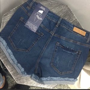 Summer ready! ☀️ SHORTS